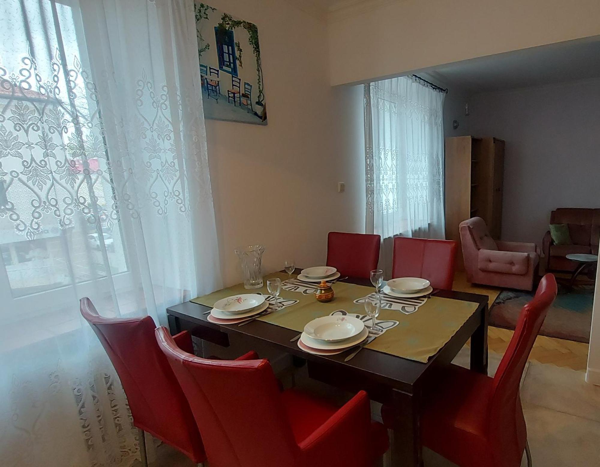 Apartment Przy Rynku Bialowny *